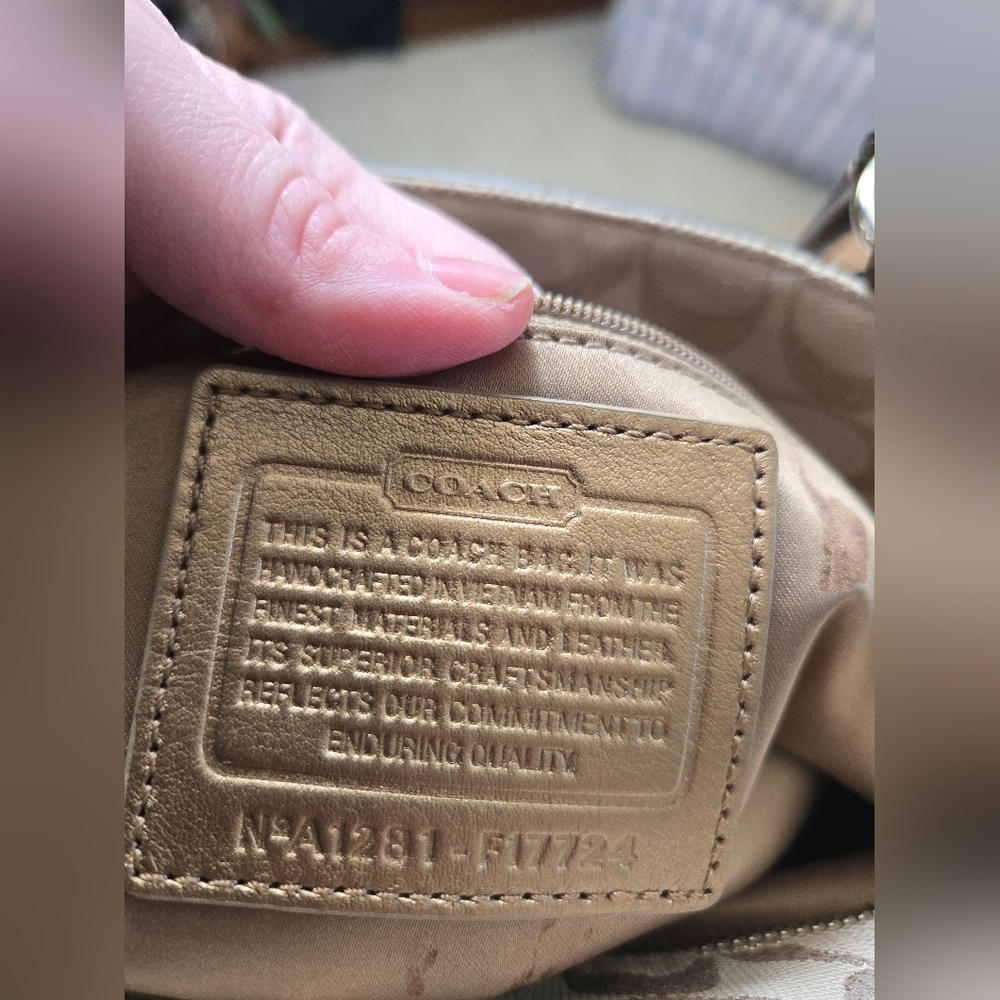 Coach Signature Canvas Shoulder Bag in Champagne - Picture 3 of 14